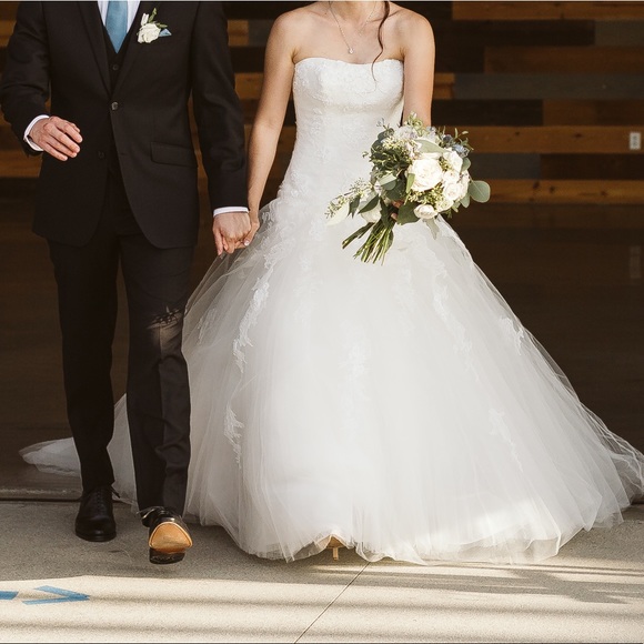 Pronovias wedding dress - Picture 4 of 6